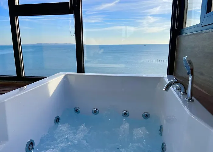 Sea Forever - Luxury Apt With Jacuzzi & Full Sea Views