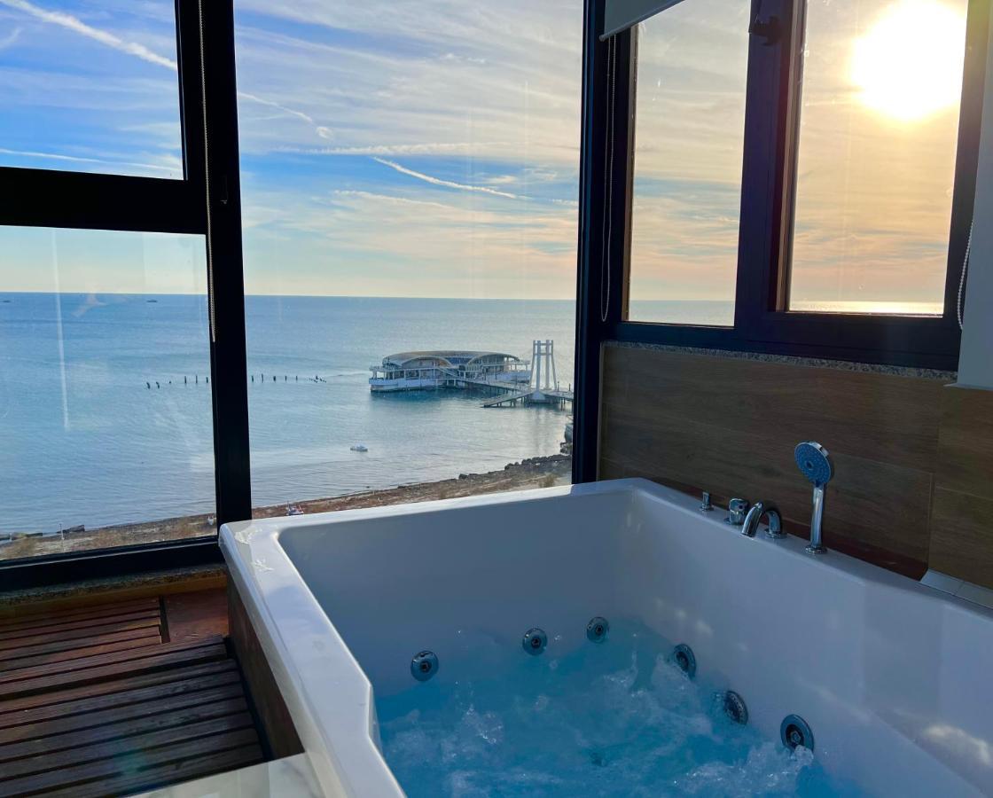 Apartament Sea Forever - Luxury Apt With Jacuzzi & Full Sea Views *
