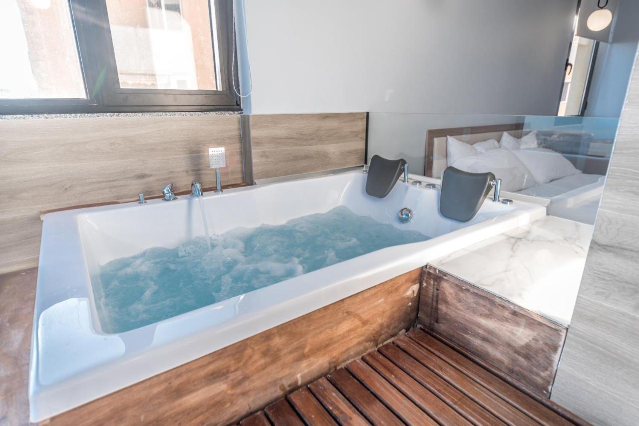 Sea Forever - Luxury Apt With Jacuzzi & Full Sea Views *